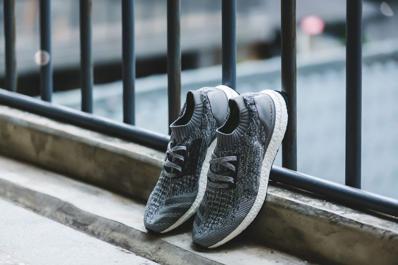 UltraBOOST Uncaged(BB3902灰)NT6,200