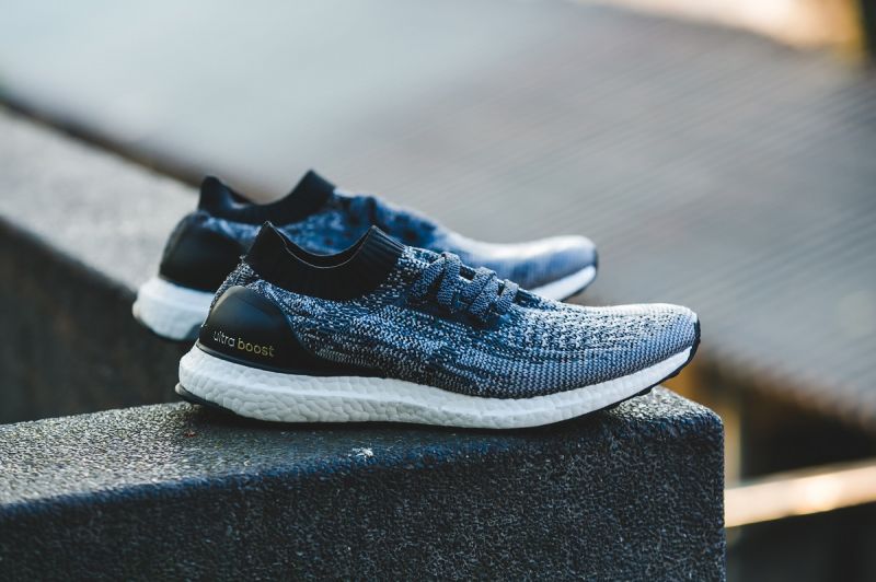 UltraBOOST Uncaged (BB3904黑)NT6,200