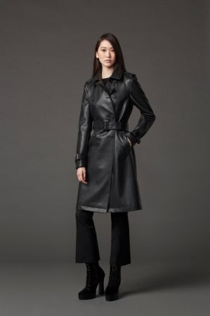 BLCAK WARDROBE 黑色衣櫥