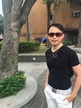 Sugar Baby/Ian27歲的Ian在IT產業工作。覺得交友軟體的一夜情性質太強,為了不同可能所以加入網站,希望找到一個條件好,能夠照顧自己的人,當然也希望有愛情。