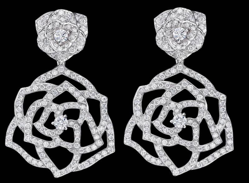 入圍者—最佳女主角,范冰冰的珠寶行頭Piaget Rose18K白金耳環鑲嵌300顆圓形美鑽(約1.5克拉)台幣參考售價 580,000元