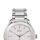 Piaget Polo S腕錶42 毫米精鋼材質搭載伯爵製1110P自動上鍊機械機芯秒針及日期顯示,防水100米精鋼鏈帶折疊式錶釦台幣參考售價 352,000元