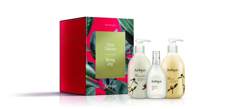 最愛玫瑰身體禮盒 NT$3300玫瑰沐浴露300ml玫瑰身體乳300ml玫瑰活膚露100ml