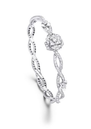Piaget Rose手鐲18K白金鑲嵌190顆圓形美鑽(約1.32克拉)G36U3616台幣參考售價580,000元