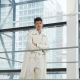 DKNY_LOOK 5_鉛白色飛行外套_$18,990_P4632037 鉛白色打褶九分褲$11,690_AB P4642127A