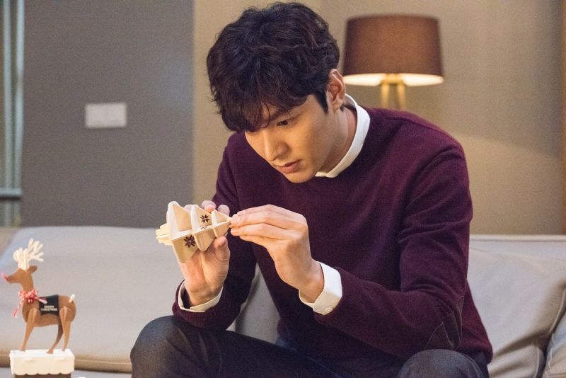 李敏鎬組裝innisfree 2016 DIY聖誕音樂盒