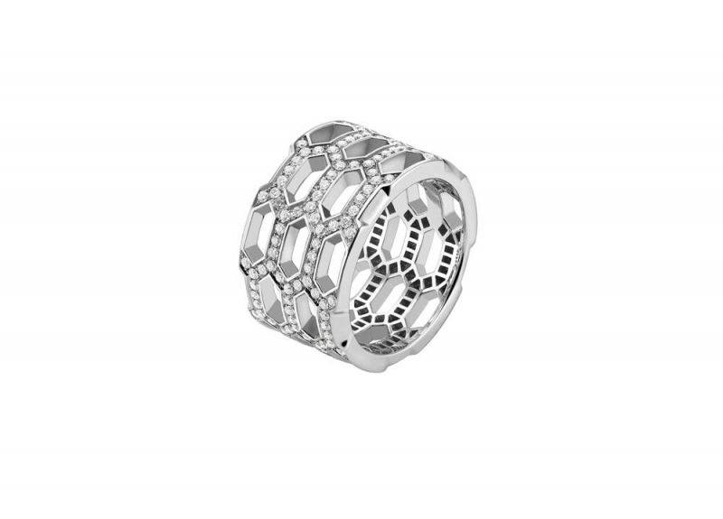 白K金鑲嵌鑽石戒指,Bulgari。