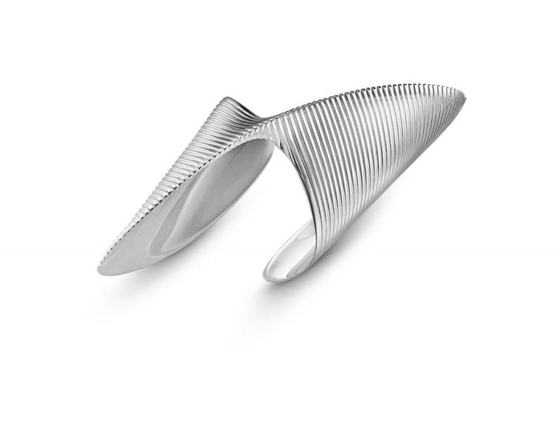 純銀手環,Georg Jensen。