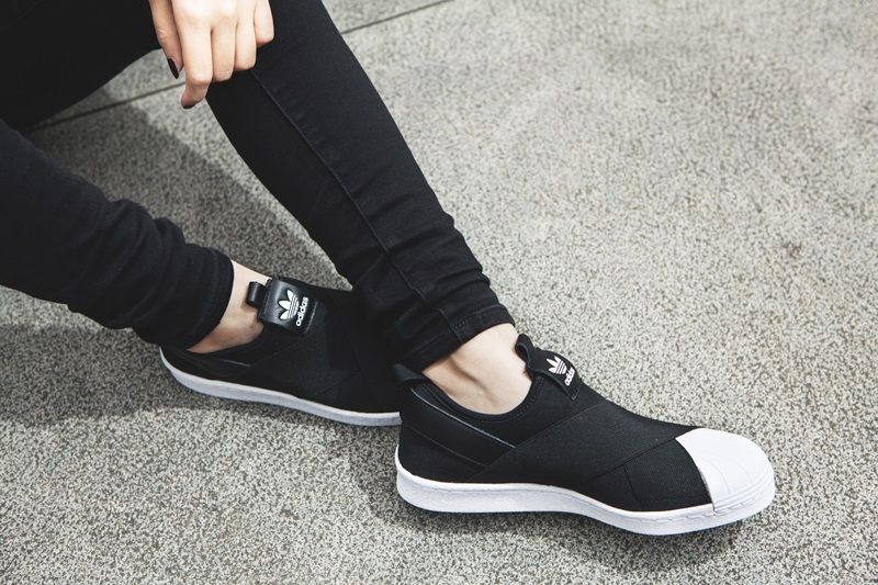 adidas Originals 人氣經典鞋款Superstar Slip On NTD3,290