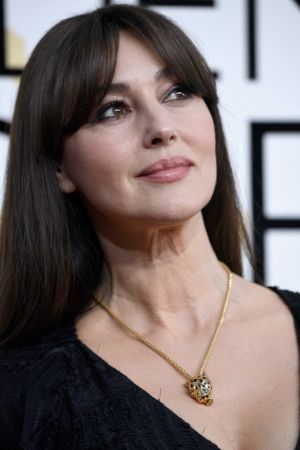 Monica Bellucci 穿戴 Cartier 珠寶