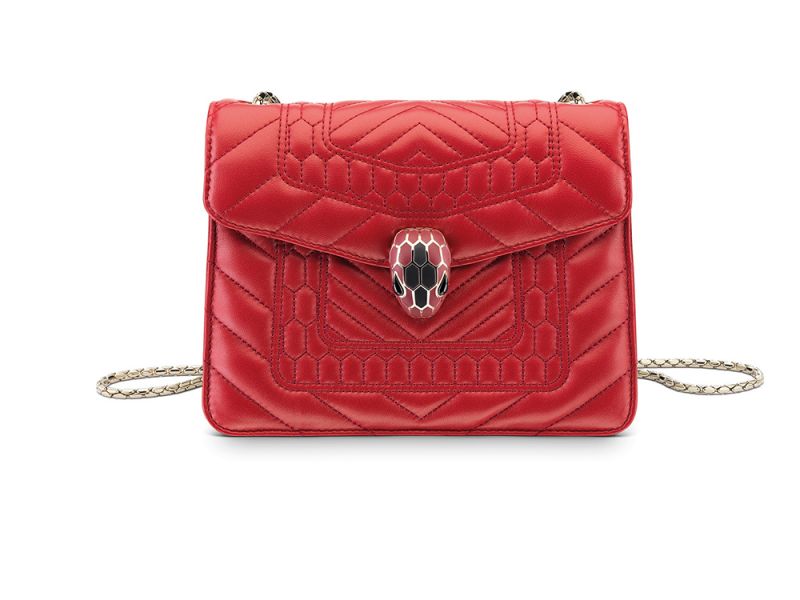 BVLGARI SERPENTI FOREVER紅寶石色小羊皮拼接小牛皮肩背包台幣75,500元