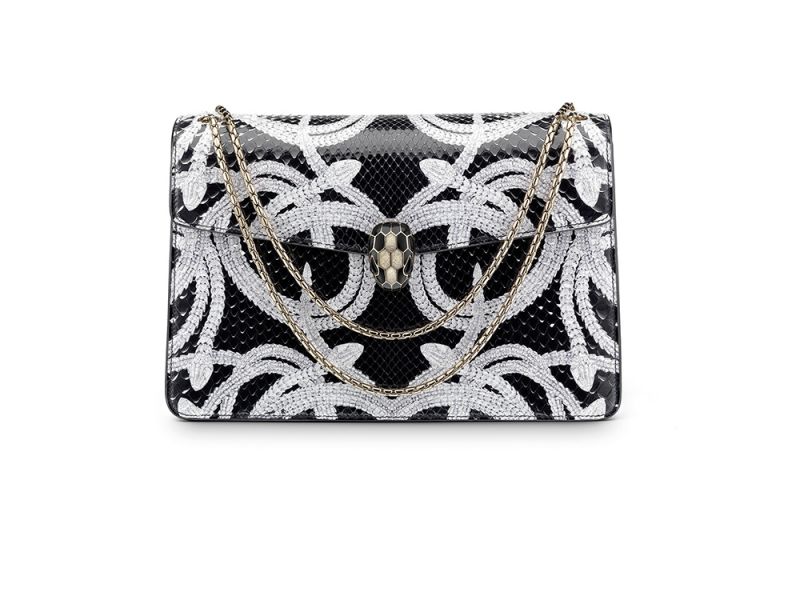 BVLGARI SERPENTISSIMA黑色蟒蛇皮肩背包台幣173,900元