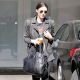 魯尼瑪拉 Rooney Mara / 160公分編真的一直以為魯尼瑪拉起碼有170公分!因為每次她出席紅毯,總能把衣服穿出名模般的氣勢,沒想到其實他只有160公分,可見她穿搭功力了得,加上她充滿個性的名模長相,真的是小個子界的時尚女神!就向她在《龍紋身的女孩》電影裡一樣,魯尼的日常穿搭也時常充滿中性的帥勁,黑色、皮外套、靴子都是她長選擇的元素。