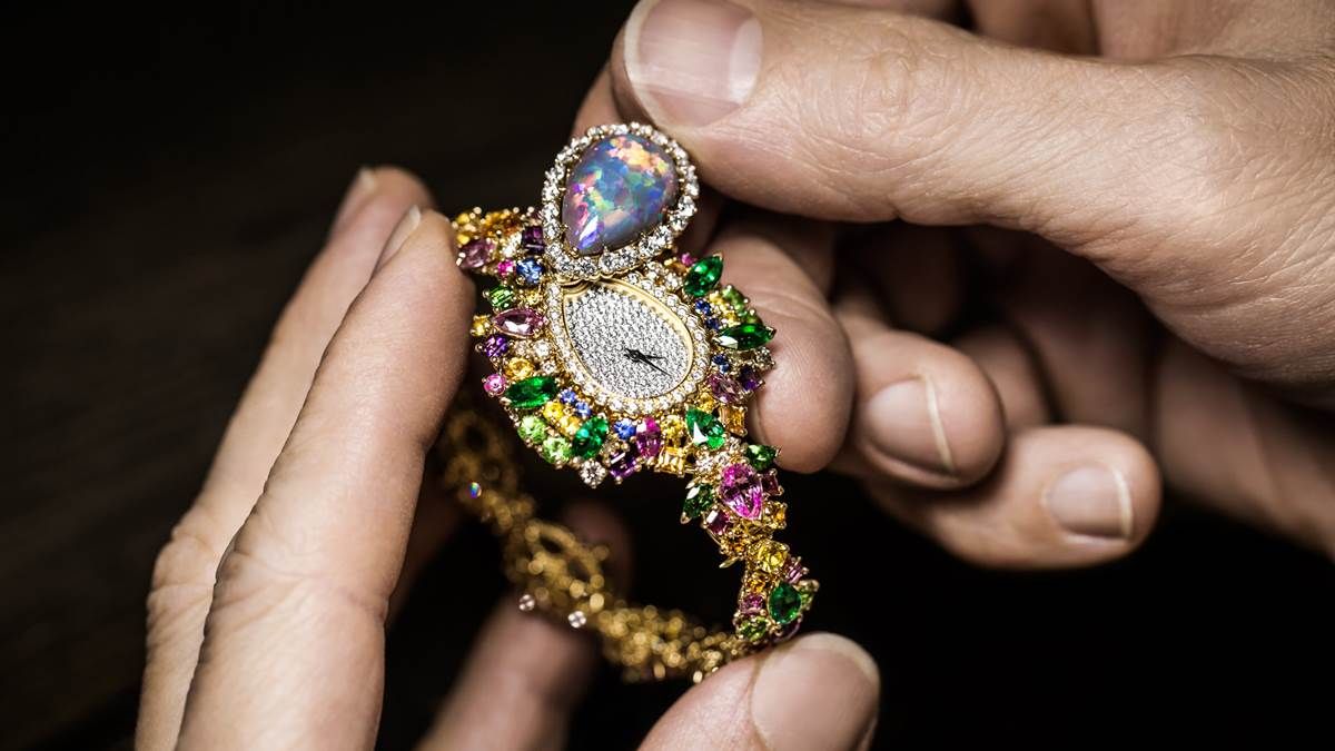 迷幻又神祕!全新高級珠寶系列「Dior et d’Opales」藝術工藝揭密