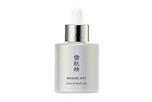 光能醒膚油精粹奢侈添加薏仁油的美容精油,滑順地延展擴散,柔化每一吋肌理,使肌膚膨潤。帶來充實的潤澤與源源不絕的活力。賦予光亮的彈性與透明感,進一步提升肌膚的可能性。