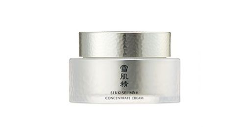 光能綻活霜來自草本植物奢侈的潤澤,如填滿角質細胞間縫隙般融入肌膚,賦予肌膚膨潤彈性。每次使用,都能感受到充滿生命力的亮澤與真實的彈力感。由底層提升透明感,隔天一覺醒來,即能宛如重生般,獲得極致的明亮光采。