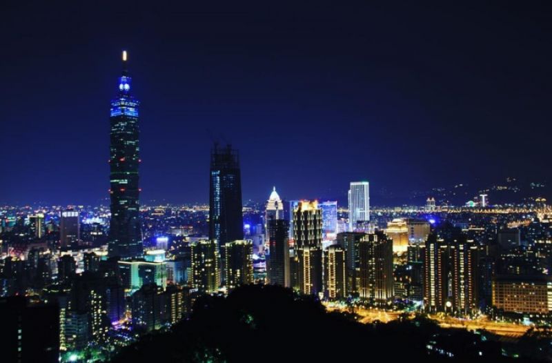 TOP1、台北象山運動看夜景