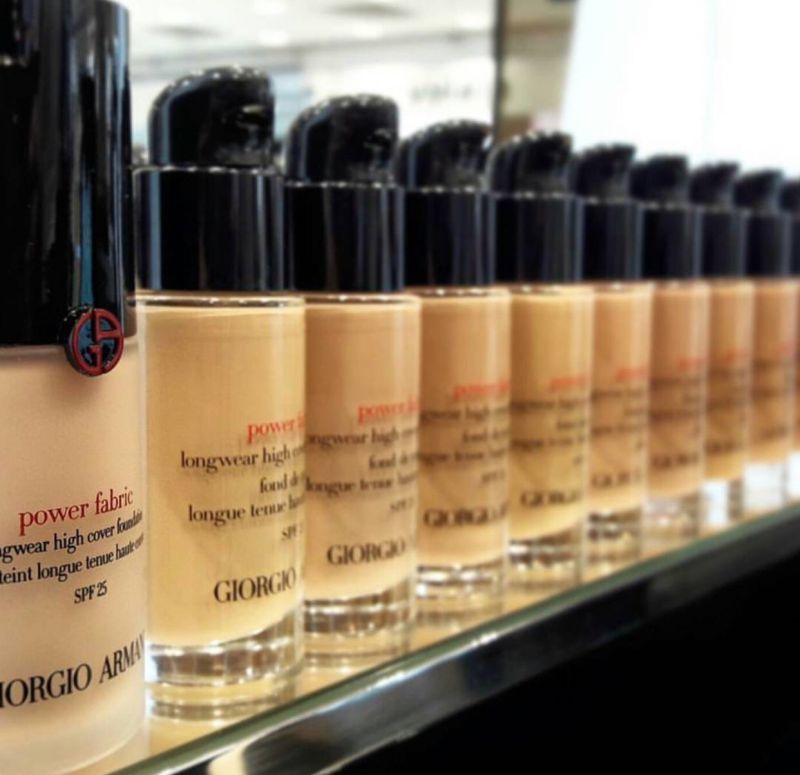 據說Giorgio Armani 這款全新粉底液Power Fabric也將於3月在台灣上市。