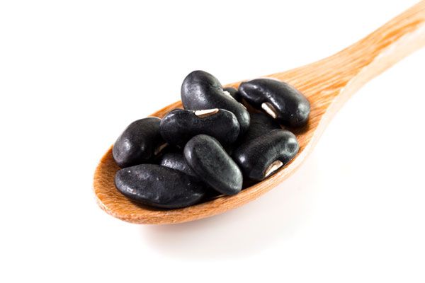 蘊含「水解黑豆精華」、「柔膚膠原蛋白」等多種高效保濕柔膚成分,能爲肌膚源源不斷補濕儲水,令肌膚柔軟、水潤飽滿。此外,全新升級的「逆齡賦活精華霜」更添加高純度棕櫚油,適度地為肌膚補充需要的油脂,預防水分流失,鎖住各種美容精華養分,持久潤澤肌膚。