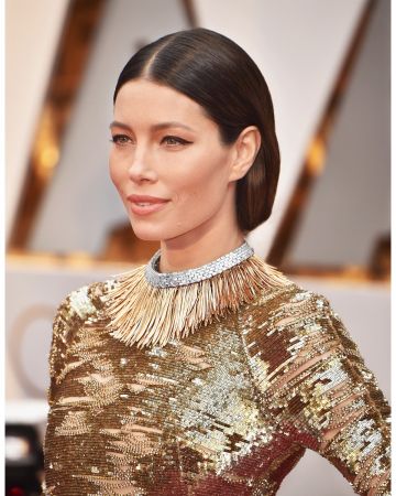 美國知名女演員Jessica Biel 潔西卡貝兒佩戴Tiffany & Co. 2017 Blue Book系列珠寶出席第89屆奧斯卡金像獎