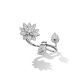 Lotus 白K金鑲鑽指間戒,Van Cleef & Arpels。