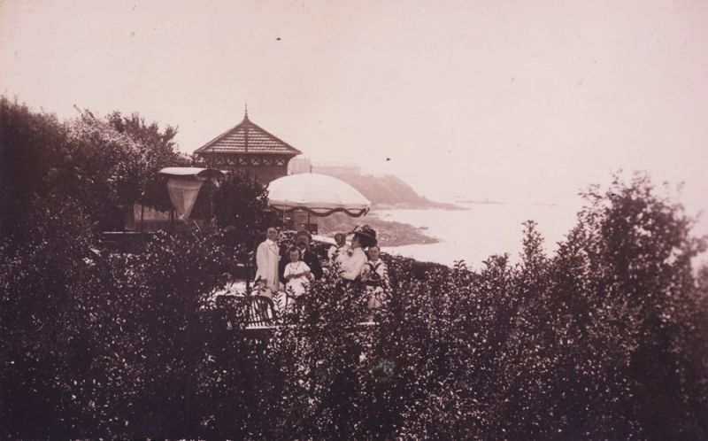 Dior Family at Villa des Rhumbs terrace ,1912 ©Christian Dior Museum