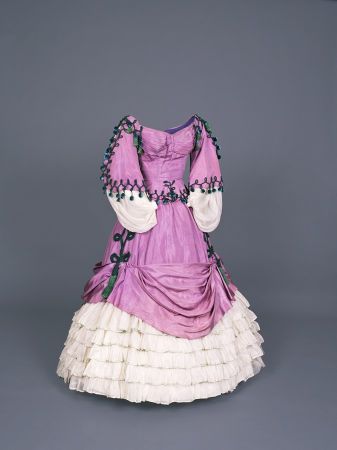 Dress created by Monsieur Dior for La Valse de Paris movie ©cinematheque française Stephane Dabrowski
