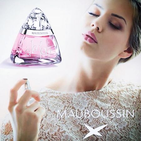 MAUBOUSSIN a la folie 夢寶星玫瑰星鑽女性淡香精瓶身設計如切割的鑽石,象徵絕對奢華、散發迷人香氣。前味:香檳、覆盆子中味:玫瑰後味:甜蜜焦糖