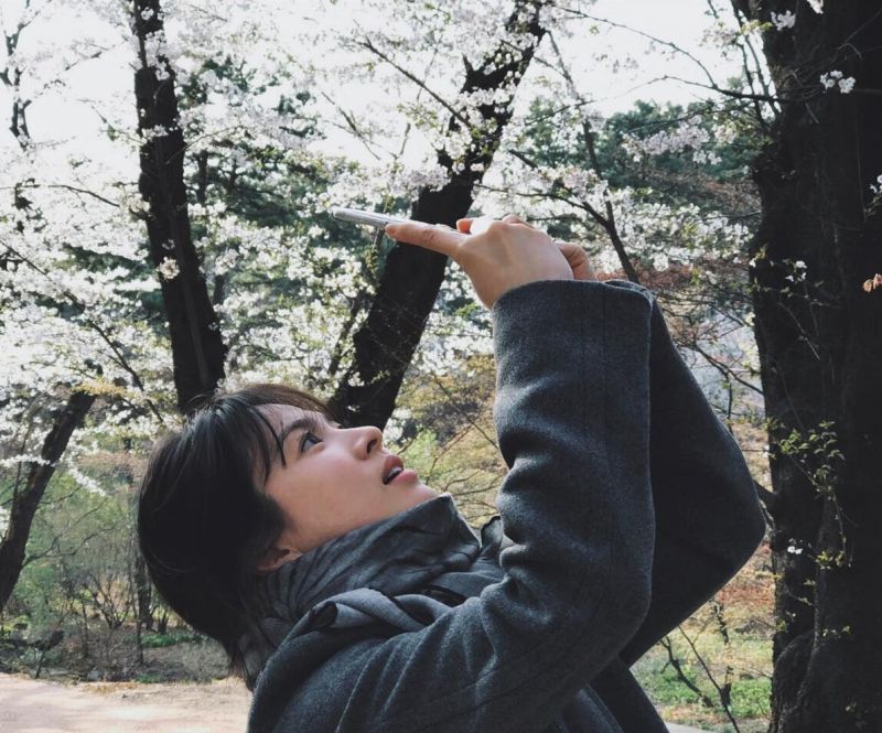 射手座 11.23~12.21射手大刺刺的個性說啥也難以根除,而這週水星、冥王星逆行下更可能使你的情況雪上加霜,好在事情還不至於走到死胡同,做錯都還是能有機會彌補,只是會讓你情緒有些躁動。想終結單身的心蠢蠢欲動中,又或許你只是想為平淡的生活多添點刺激而已,投入感情前最好先釐清自己的態度,漫不經心只是虛耗時間。本週儘量少熬夜,水星走入與健康有關的宮位,當心身體因勞累失調。
