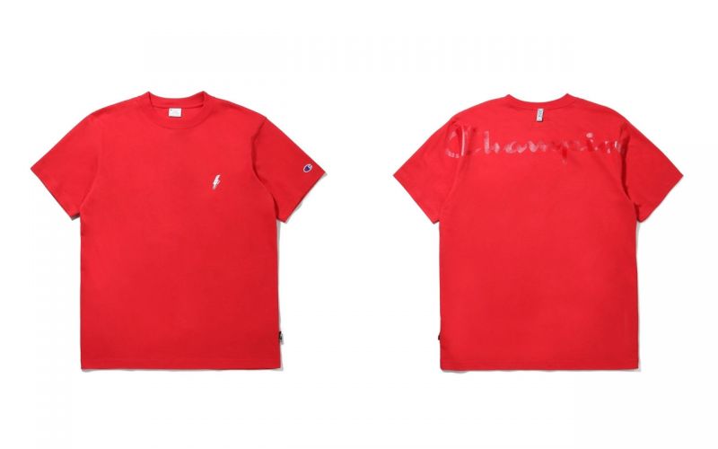 Logo字樣T-Shirt。