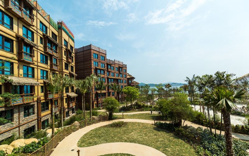 迪士尼探索家度假酒店外觀能夠看見遠方海景