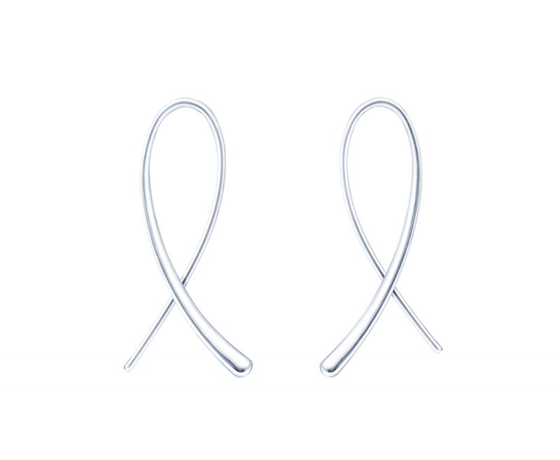 點睛品 Ear Play「耳玩」系列950鉑金耳環-NT$9,400(乙對)。
