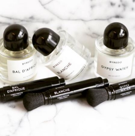 instagram@perfumariaparalela