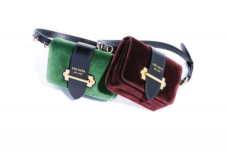 Prada 天鵝絨cahier腰包$54,500