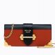 Prada 天鵝絨金屬鏈袋Cahier 包$ 76,500