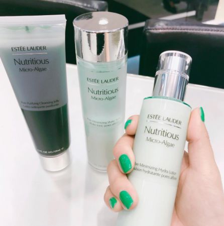 超能綠藻發光肌精萃水150ml $1100超能綠藻發光肌潔顏露125ml $980超能綠藻發光肌水凝乳100ml $1850