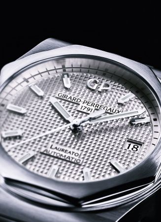 GP 芝柏表Laureato 桂冠系列38MM不鏽鋼錶殼鋼帶款_NTD 316,800