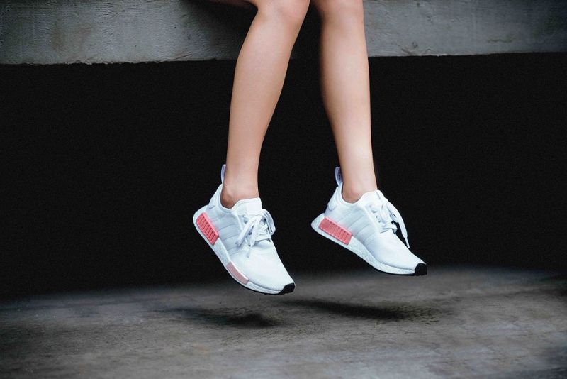 adidas Originals-NMD_R1(女生鞋款) NTD5,290