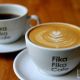 Fika Fika Café台北市中山區伊通街33號(02) 2507-0633*新進榜「Fika」是瑞典文「一起喝咖啡休憩」的意思。老闆陳志煌曾在2013年成為第一個非北歐人的北歐盃咖啡烘焙大賽冠軍。同年便在台北巷弄裡打造了以白色為色調,寬敞明亮又恣意舒服的北歐瑞典風格咖啡廳,一片清新的氛圍顯得迷人。同店名一般,一次「Fika」不過癮,每天都想「Fika Fika」來杯好咖啡,享受北歐時間。圖片來源:OpenRice食家 – Nash神之領域