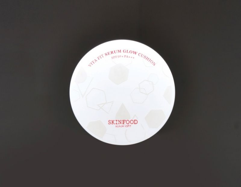 SKINFOOD 維他專屬訂製保濕氣墊粉餅系列 SPF50+ PA+++,15g,NT$990