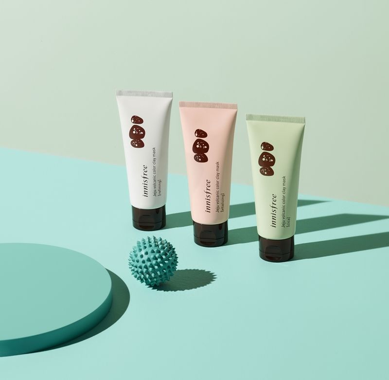 innisfree濟州島火山泥調色面膜情境照。