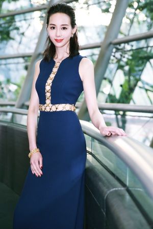 張鈞甯配戴BVLGARI Heritage典藏系列頂級黃金與鑽石耳環及項鍊展現優雅