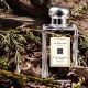 「black cedarwood & juniper黑雪松與杜松 」詮釋深夜的雨天,充滿著現代、摩登、都會感。