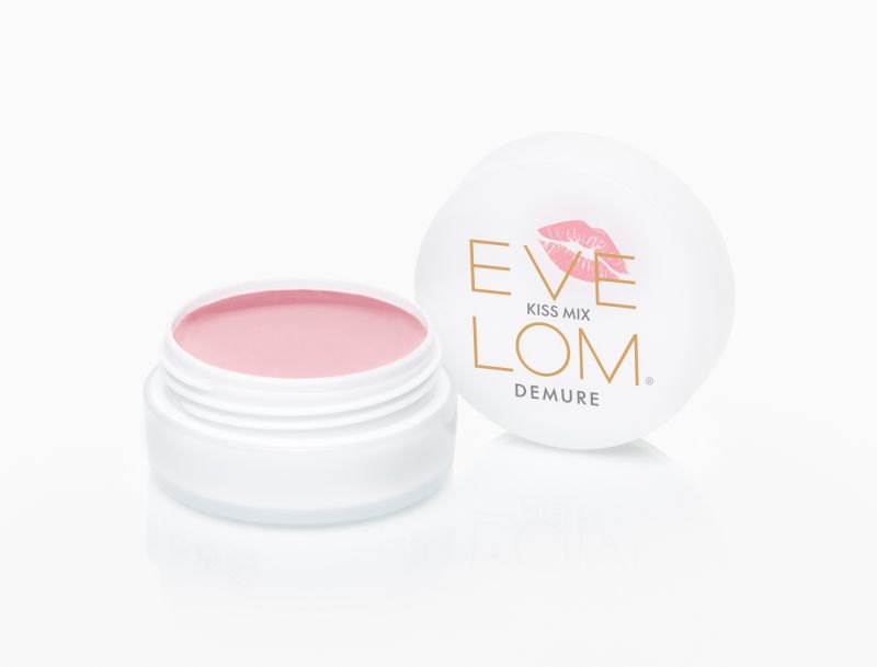 EVE LOM Kiss修護唇霜,7ml,NT$900(Demure蜜甜粉)