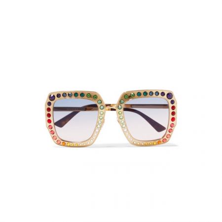 水晶鑲邊方框墨鏡,Gucci by Net-A-Porter,約NT31,620。