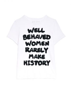 .OK第二款標語寫上「well behaved women rarely make history (安分守已的女性很少創造歷史)」,售價$5,500