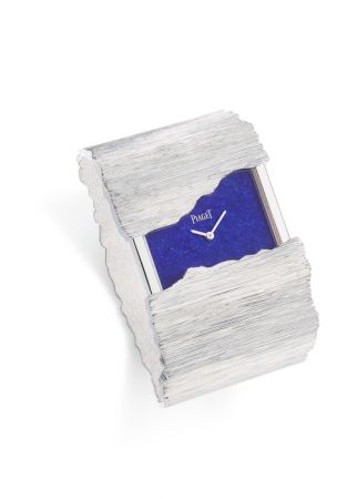 Blue Shore主題手鐲腕錶,「宮廷」細節金質雕刻裝飾,白K金與青金石錶盤。