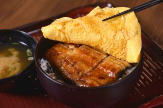 夢幻玉子燒鰻丼/330 元