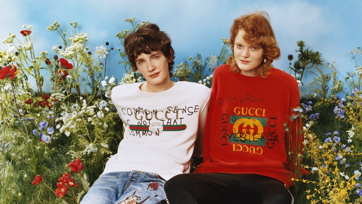 Gucci標誌服裝上被塗鴉文字戲謔了?秋冬新品就要走這種不經意塗鴉風