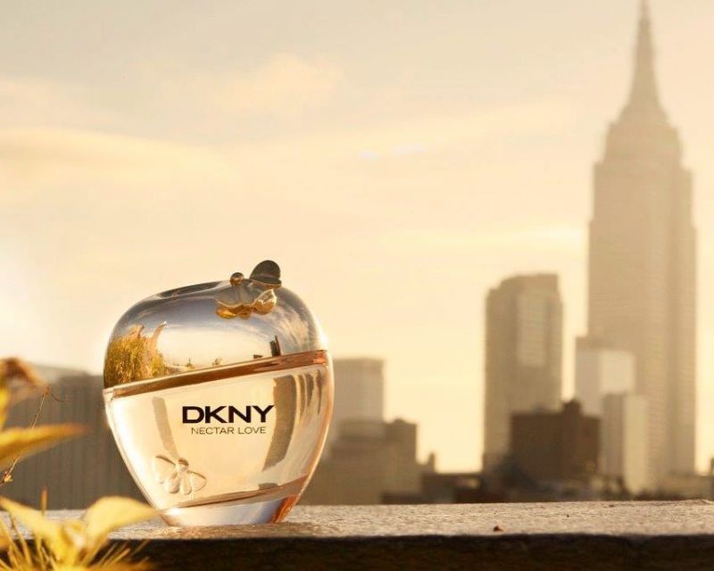 DKNY花蜜之戀香水以美食調讓人上癮,光看瓶身就讓人好想擁有。